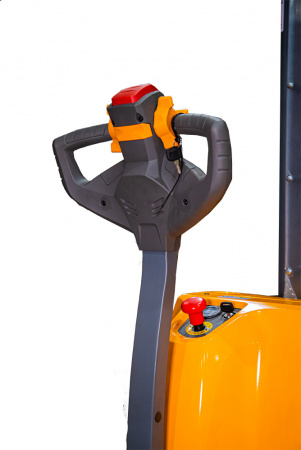 Штабелер самоходный 1,5 т 4,5 м XILIN CDDR15-III 24/200 В/Ач (сопровождаемый) Штабелер самоходный 1,5 т 4,5 м XILIN CDDR15-III 24/200 В/Ач (сопровождаемый)