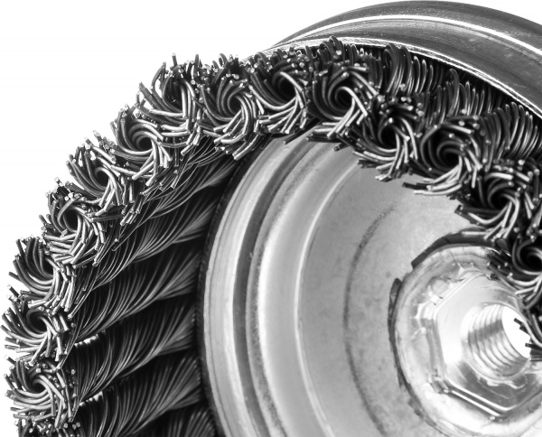 ЗУБР 120 мм, жгутированная стальная проволока 0.8 мм, усиленная чашечная щетка-крацовка для УШМ, Профессионал (35271-120)