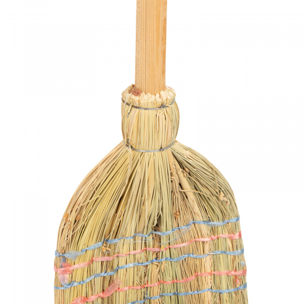 Метла натуральная, деревянный черенок Россия