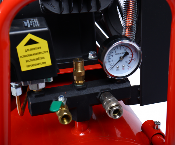 GTE Компрессор пневматический 220В 3.0кВт 8атм. 400л/мин. ресивер-100л поршневой ременной GTE