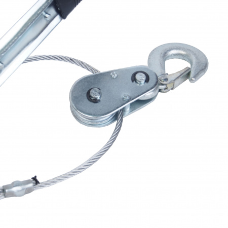 Лебедка RF-TRK8020 рычажная тяговая, 2т (одинарное зубч. колесо, диаметр троса-5мм, длина троса- 1.5/3м) ROCKFORCE /1