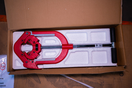 Труборез с хомутной защелкой TOR GH4S для стальных труб 2"- 4"