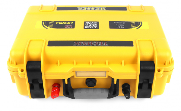 Литий-железо-фосфатный аккумулятор TECHNIK MESSER в защитном кейсе 12В 105Ач 100А с зарядным устройством 25А