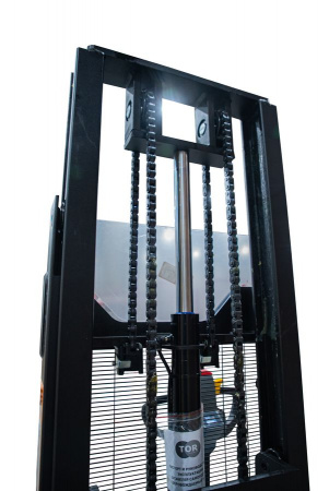 Штабелер самоходный 1,5 т 2,5 м TOR WS15H-2500SC PRO Li-ion 24/60 В/Ач контр. скорости подъема Штабелер самоходный 1,5 т 2,5 м TOR WS15H-2500SC PRO Li-ion 24/60 В/Ач контр. скорости подъема