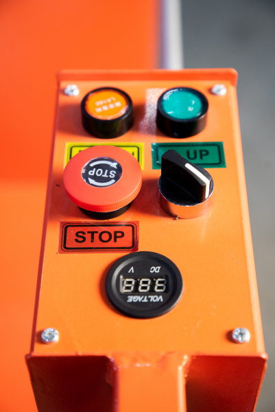 Сборщик заказов с электроподъемом 200 кг 3,5 м TOR GOPY3.503 Сборщик заказов с электроподъемом 200 кг 3,5 м TOR GOPY3.503