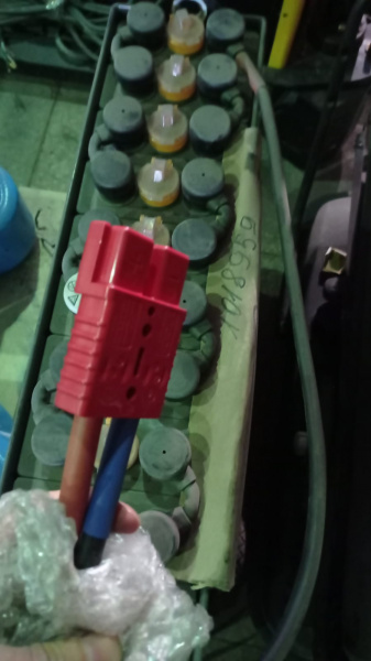 Аккумулятор свинцово-кислотный (WET) 24В/210Ач 750х170х534 для тележек CBD20R-II