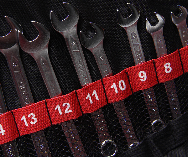 Набор ключей комбинированных RF-5261P36: 26пр., (6-25, 27, 28, 30, 32, 36мм) на полотне (ст арт RF-5261P) ROCKFORCE /1/4 Набор ключей комбинированных RF-5261P36: 26пр., (6-25, 27, 28, 30, 32, 36мм) на полотне (ст арт RF-5261P) ROCKFORCE /1/4