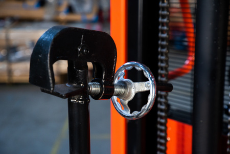 Штабелер-бочкокантователь гидравлический 0,35 т 2,5 м TOR CDT с электроподъемом