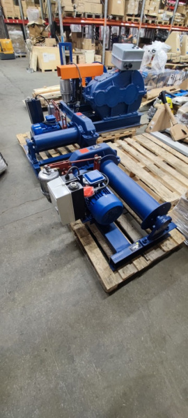 Лебедка монтажная У5120.60 г/п 630 кг Н-130 м (без каната)