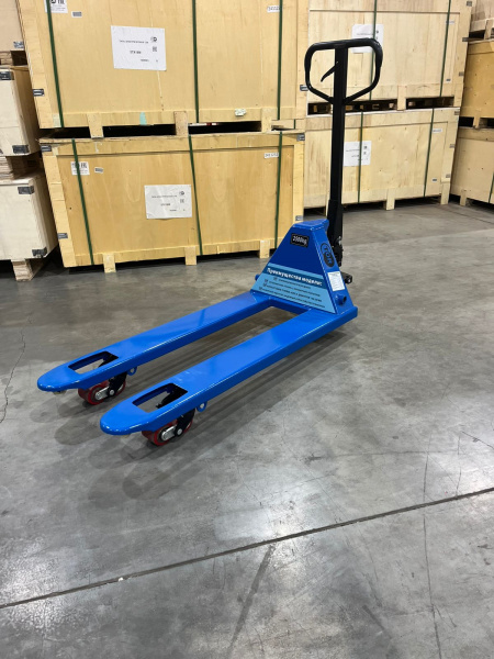 Тележка гидравлическая 2500 кг 1150 мм TOR DF (полиуретановые колеса) Тележка гидравлическая 2500 кг 1150 мм TOR DF (полиуретановые колеса)