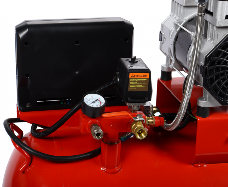 GTE Компрессор пневматический 220В 4.5кВт 8атм. 420л/мин. ресивер-153л поршневой безмасляный GTE