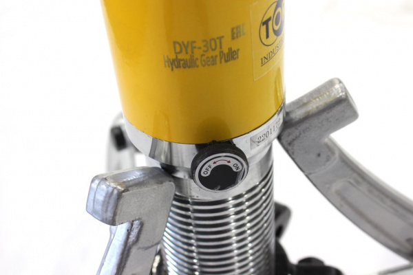 Съемник гидравлический TOR DYF-30T со встроенным насосом (двусторонние захваты)