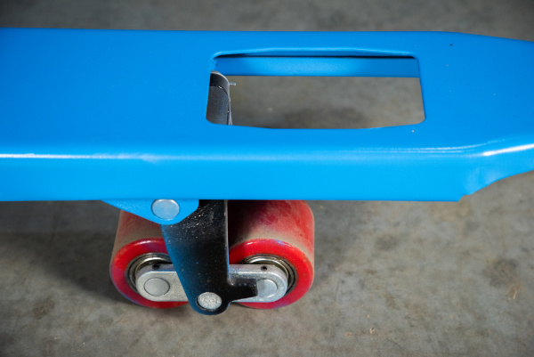 Тележка гидравлическая широковильная 2500 кг 1220х685 мм полиуретановые колеса TOR RHP Тележка гидравлическая широковильная 2500 кг 1220х685 мм полиуретановые колеса TOR RHP