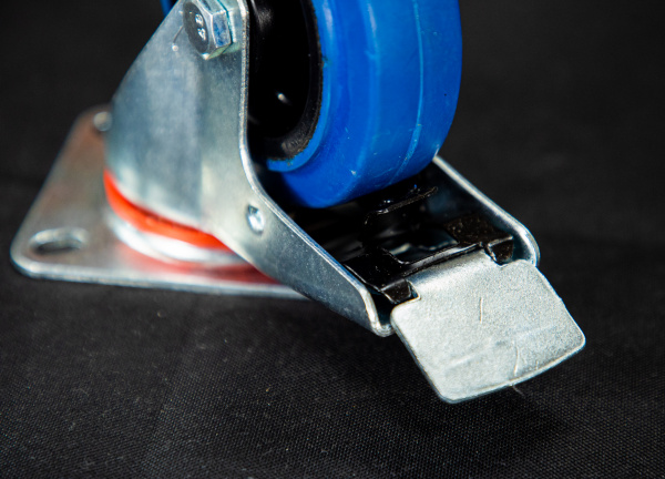 Колесо поворотное резина SRCLb 42 100 мм с тормозом (F) Колесо поворотное резина SRCLb 42 100 мм с тормозом (F)