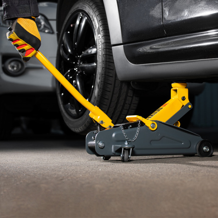 Домкрат гидравлический подкатной с фиксатором, 2 т, 130-330 мм, в кейсе Denzel