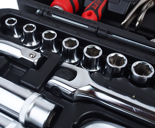 JTC Набор инструментов 156 предметов слесарно-монтажный 1/4",1/2" 6-ти гранных в кейсе JTC JTC Набор инструментов 156 предметов слесарно-монтажный 1/4",1/2" 6-ти гранных в кейсе JTC