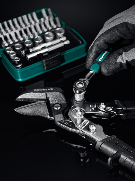 KRAFTOOL X-Drive 35, 35 предм., универсальный набор инструмента 1/4″ (27974) KRAFTOOL X-Drive 35, 35 предм., универсальный набор инструмента 1/4″ (27974)