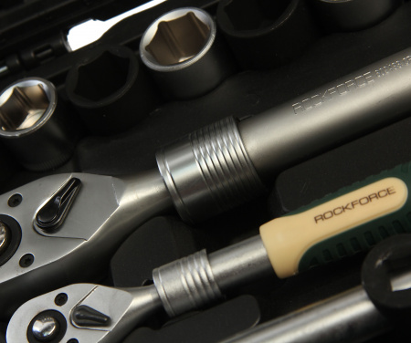 Набор торцевых головок и вставок RF-41082-5LEURO: 1/2" & 1/4"DR 6-гранных с телескопическими трещотками 108пр. ROCKFORCE /1/2