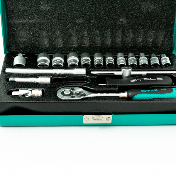 Набор торцевых головок с трещоткой, 1/4", 18 предметов Stels Набор торцевых головок с трещоткой, 1/4", 18 предметов Stels
