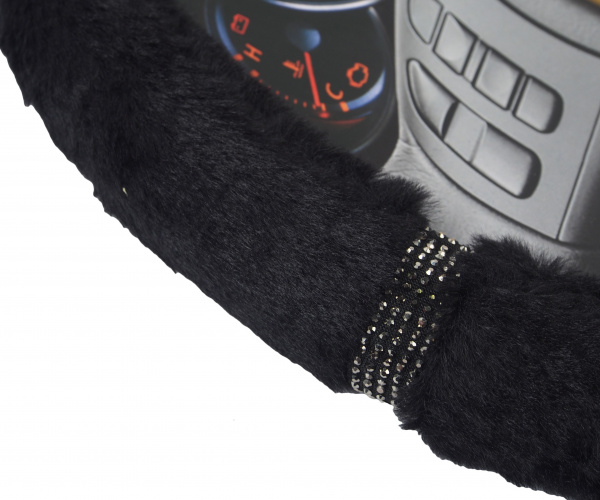 Оплетка руля MIS-2023STW03A (M) чёрная меховая со вставками из страз MISTAR /1/25