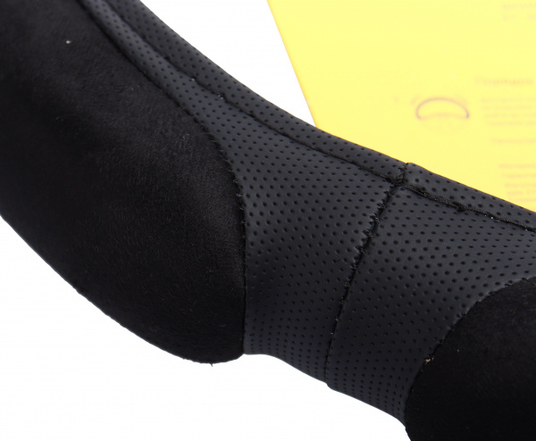 Оплетка руля CP-5026 BLACK (M) "CAR PERFORMANCE" алькантара AUTOPROFI 1/20