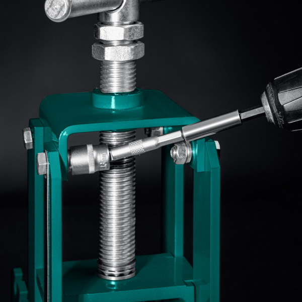 KRAFTOOL X-Drive 35, 35 предм., универсальный набор инструмента 1/4″ (27974) KRAFTOOL X-Drive 35, 35 предм., универсальный набор инструмента 1/4″ (27974)