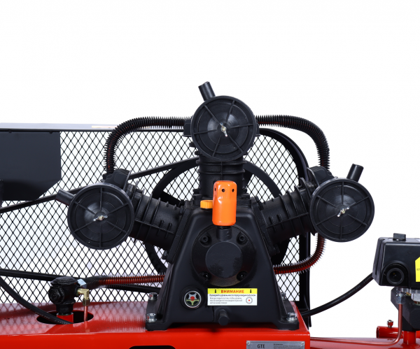 GTE Компрессор пневматический 220В 3.0кВт 8атм. 400л/мин. ресивер-200л поршневой ременной GTE