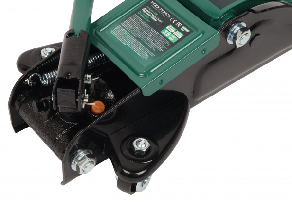 Домкрат гидравлический RF-T825010REURO, подкатной низкопрофильный 2,5т (h min 89мм,h max 359мм) ROCKFORCE /1