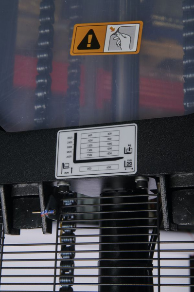 Штабелер самоходный 1,5 т 3,5 м TOR WS15H-3500SC PRO 24/85 В/Ач контр. скорости подъема Штабелер самоходный 1,5 т 3,5 м TOR WS15H-3500SC PRO 24/85 В/Ач контр. скорости подъема