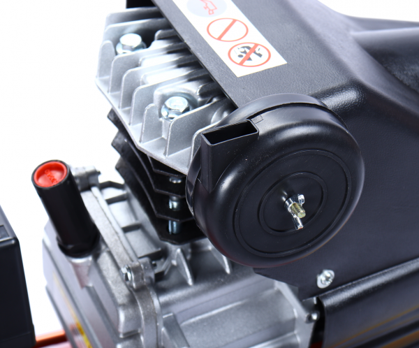 GTE Компрессор пневматический 220В 2.2кВт 8атм. 200л/мин. ресивер-50л поршневой с прямым приводом GTE