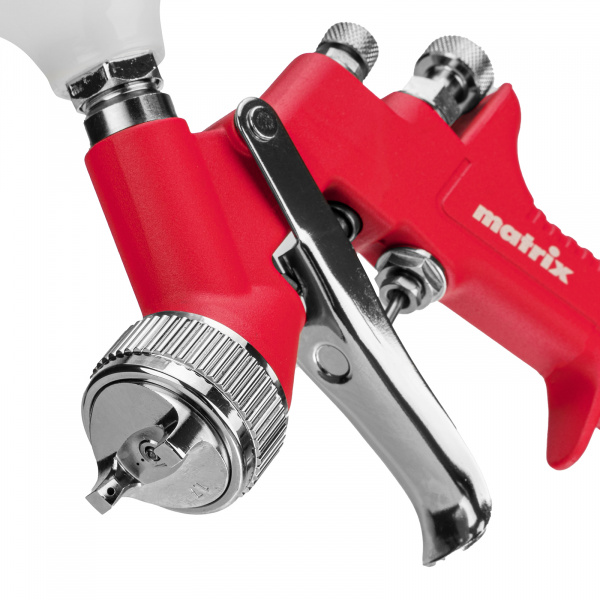 Краскораспылитель HP пневмат. с верхним бачком V= 0,6 л, сопло диаметром 1.7 мм// Matrix