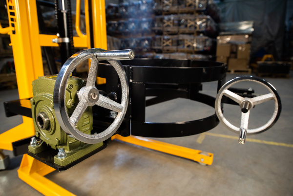 Штабелер-бочкокантователь гидравлический 0,35 т 1,94 м XILIN YTD-35 Штабелер-бочкокантователь гидравлический 0,35 т 1,94 м XILIN YTD-35