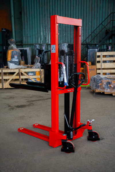 Штабелер гидравлический 2,0 т 1,6 м TOR CTY-E с раздвижными вилами