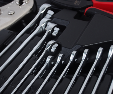 JTC Набор инструментов 156 предметов слесарно-монтажный 1/4",1/2" 6-ти гранных в кейсе JTC JTC Набор инструментов 156 предметов слесарно-монтажный 1/4",1/2" 6-ти гранных в кейсе JTC