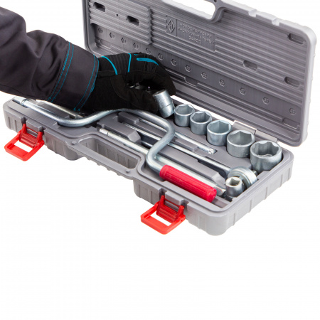 Набор шоферского инструмента № 3, пластиковый бокс (НИЗ) Россия Набор шоферского инструмента № 3, пластиковый бокс (НИЗ) Россия