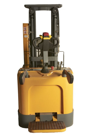 Штабелер самоходный 1,5 т 4,5 м XILIN CPD15R с наклоном мачты и противовесом 24/320 В/Ач Штабелер самоходный 1,5 т 4,5 м XILIN CPD15R с наклоном мачты и противовесом 24/320 В/Ач