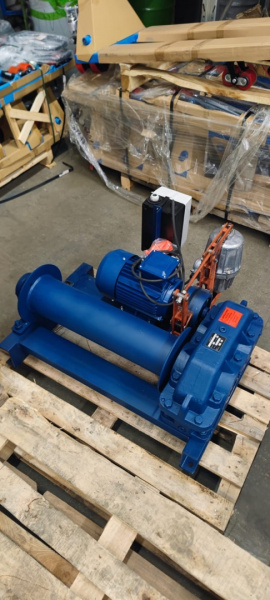 Лебедка монтажная У5120.60 г/п 630 кг Н-130 м (без каната)